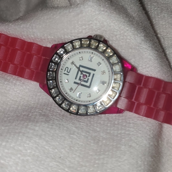 Pink watch - Picture 2 of 2